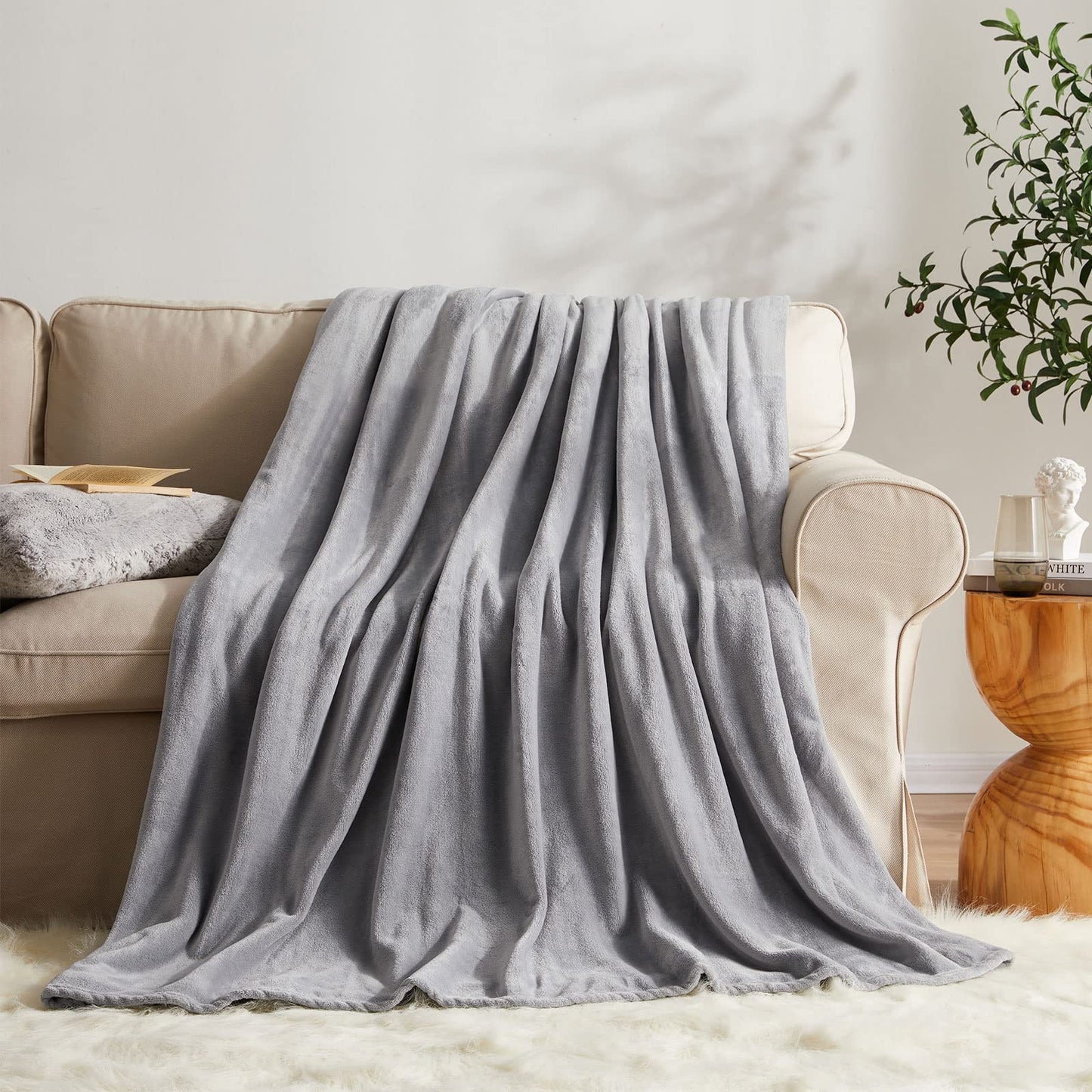 Fleece Blanket Throw Size Grey